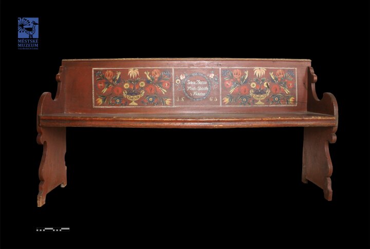 Lavice tzv. mohelenského typu